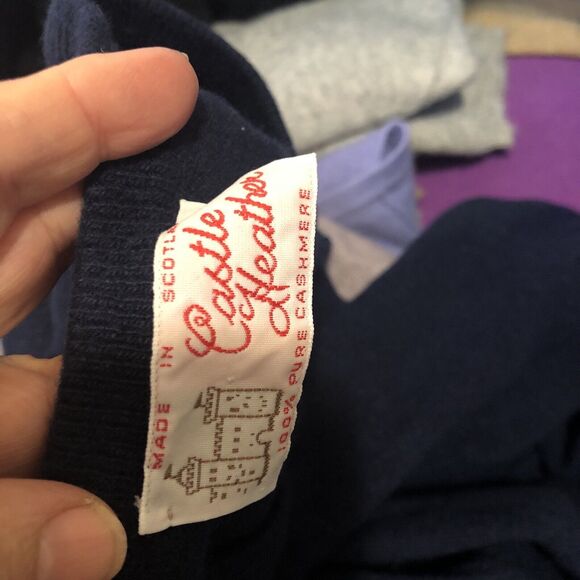 100% Cashmere Men's S Blue Long Sleeve Sweater - Picture 3 of 3